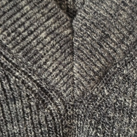 LANE BRYANT PULLOVER SWEATER - Picture 4 of 7